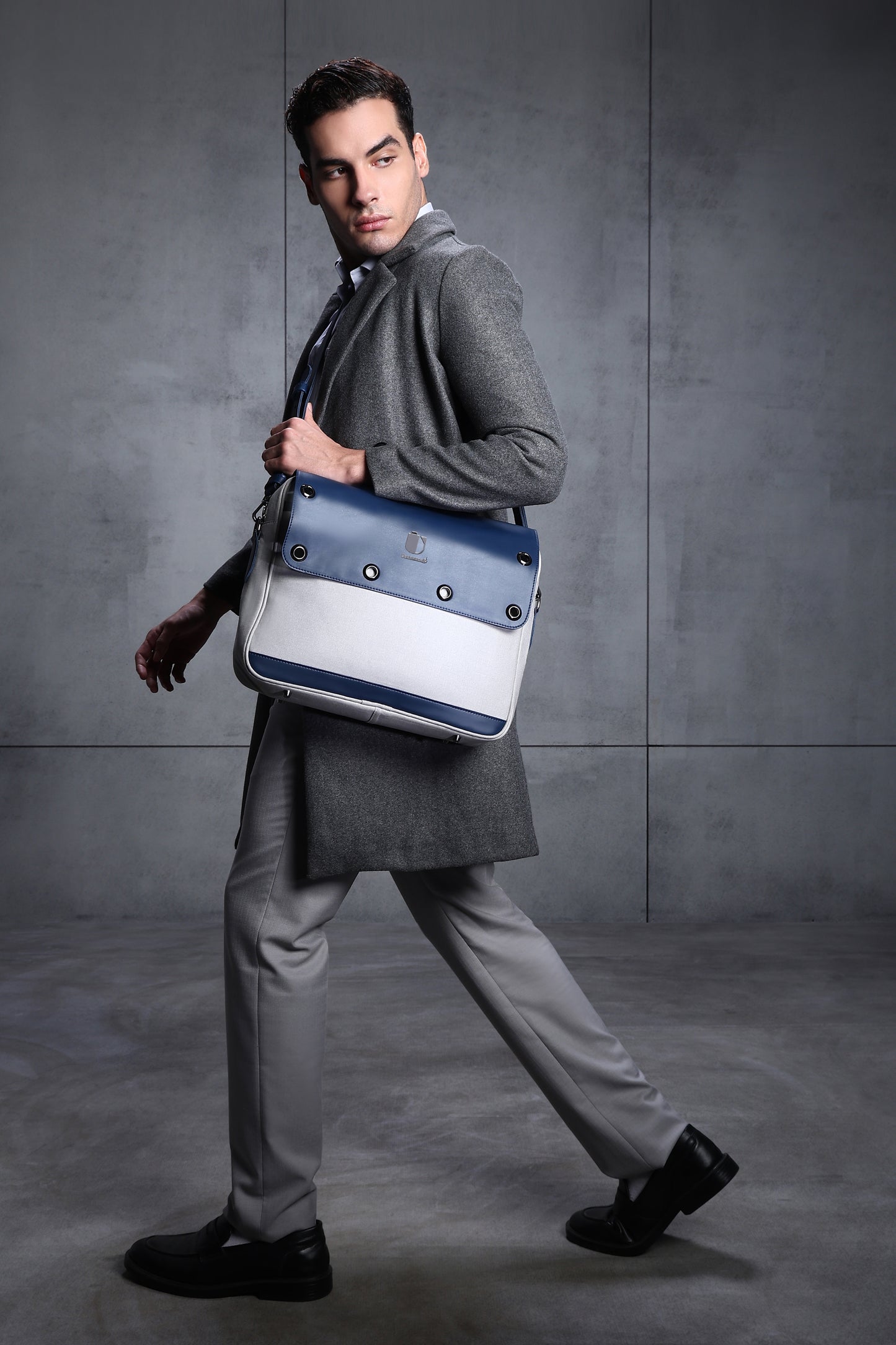 Insight Pack - Steel Gaze | Laptop Bag / Messenger Bag - Überpack