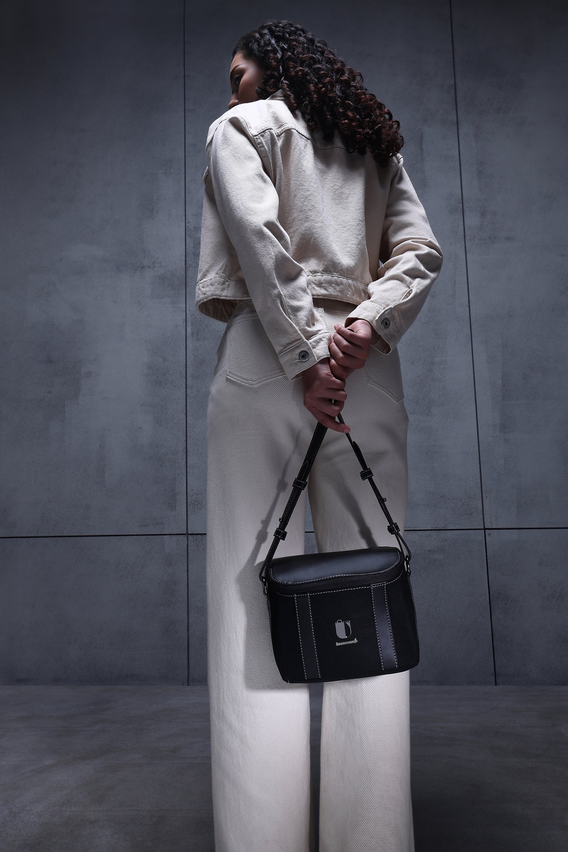 Stitch Muse - Midnight Thread | Sling Bag / Crossbody - Überpack