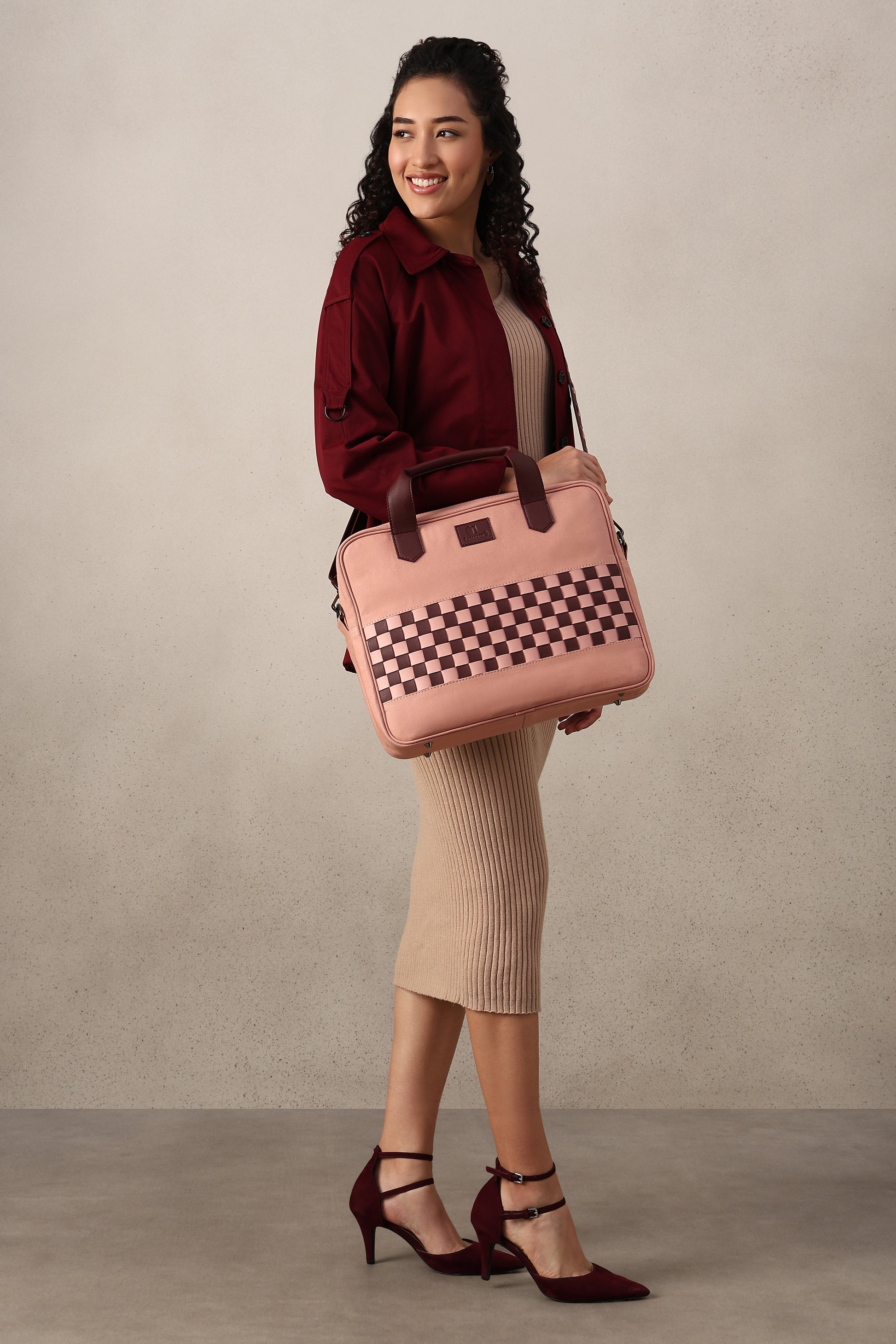 Zen Centre - Blush Bloom | Laptop Bag / Messenger Bag - Überpack