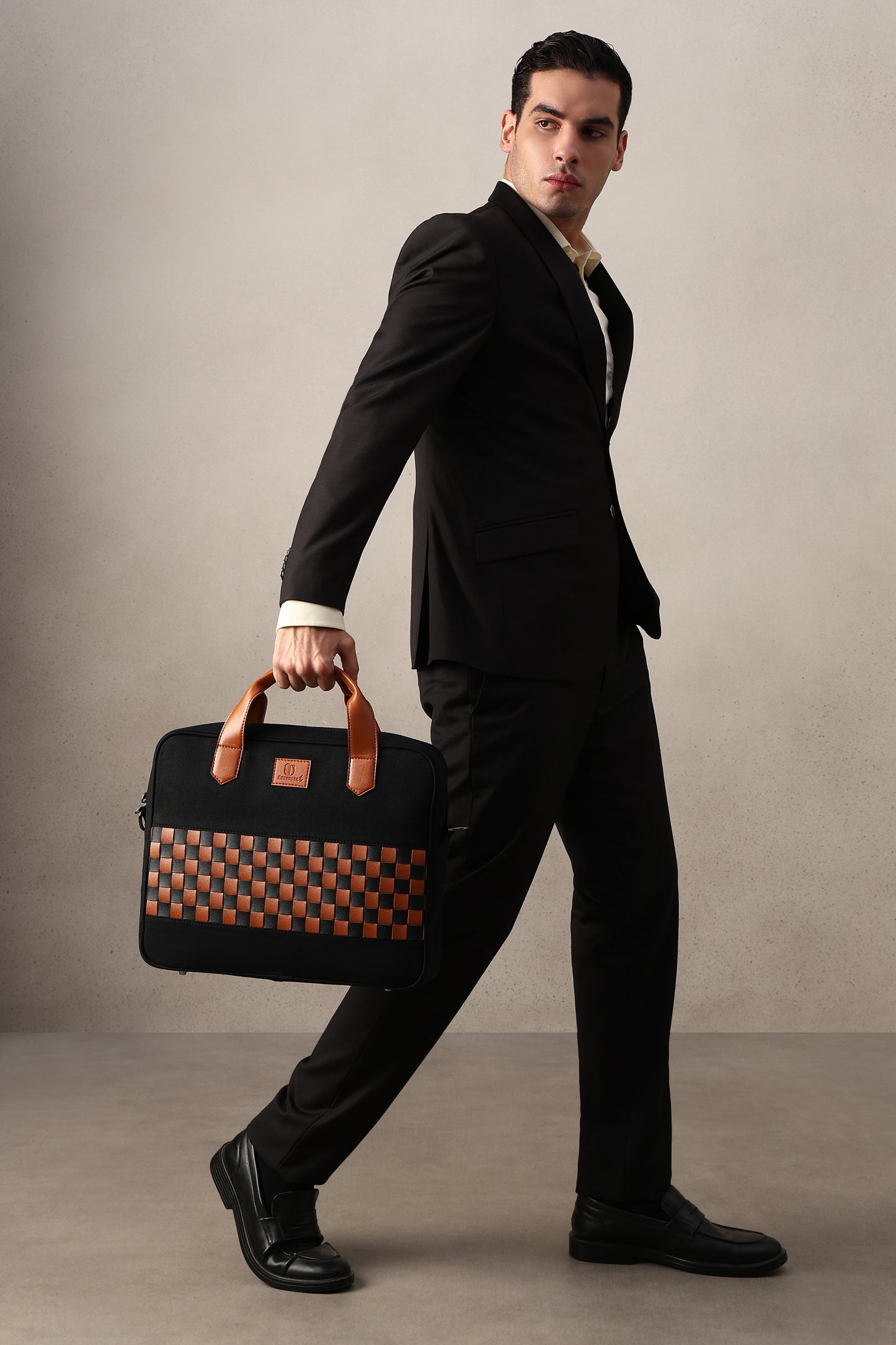 Zen Centre - Ebony Ember | Laptop Bag / Messenger Bag - Überpack