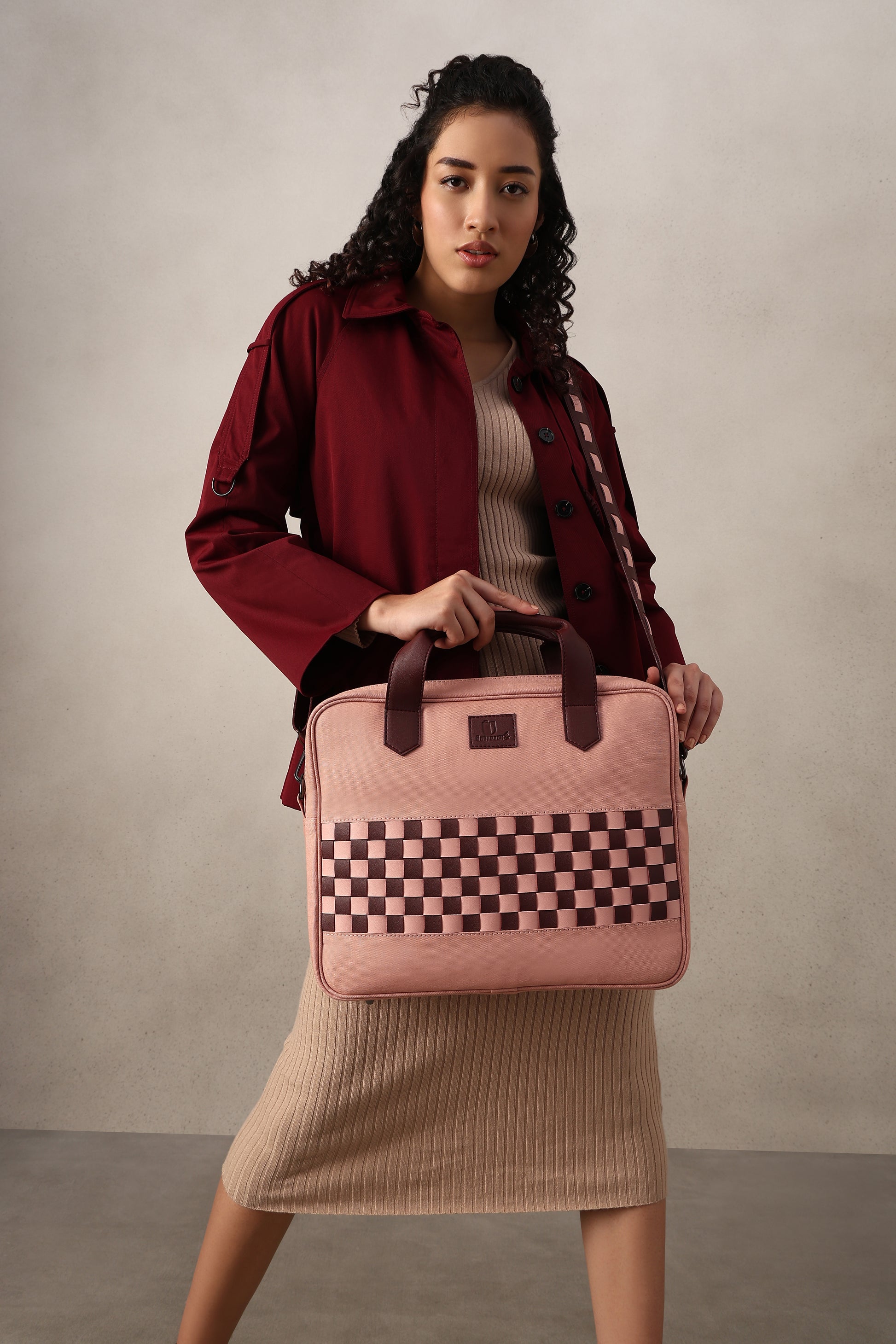 Zen Centre - Blush Bloom | Laptop Bag / Messenger Bag - Überpack